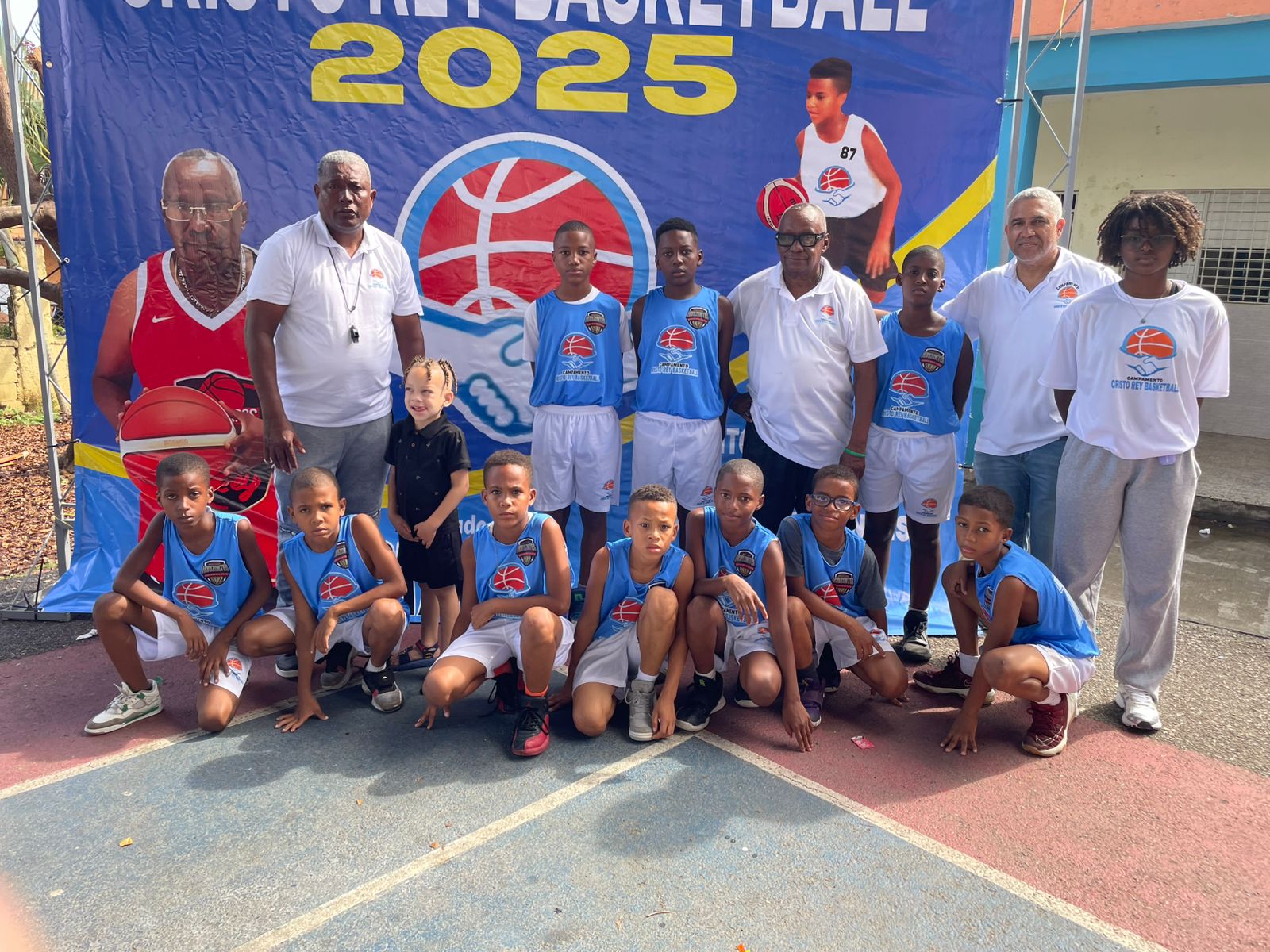 Cristo Rey celebra campamento “Basketball 2025”