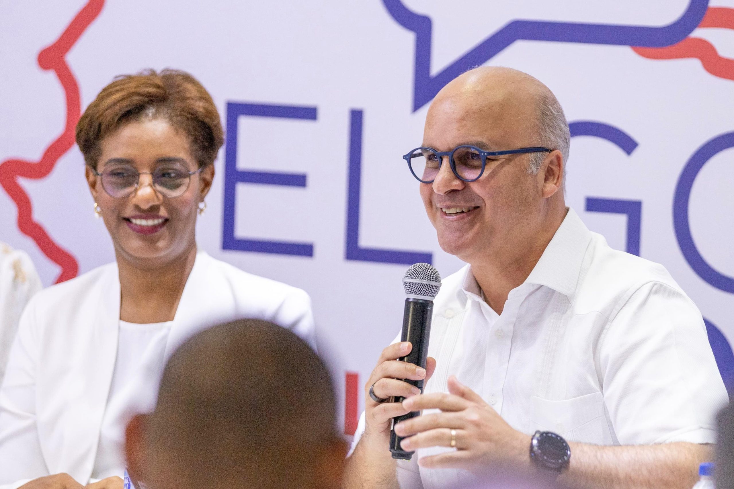 Compromiso estatal: educación y obras claves para Verón