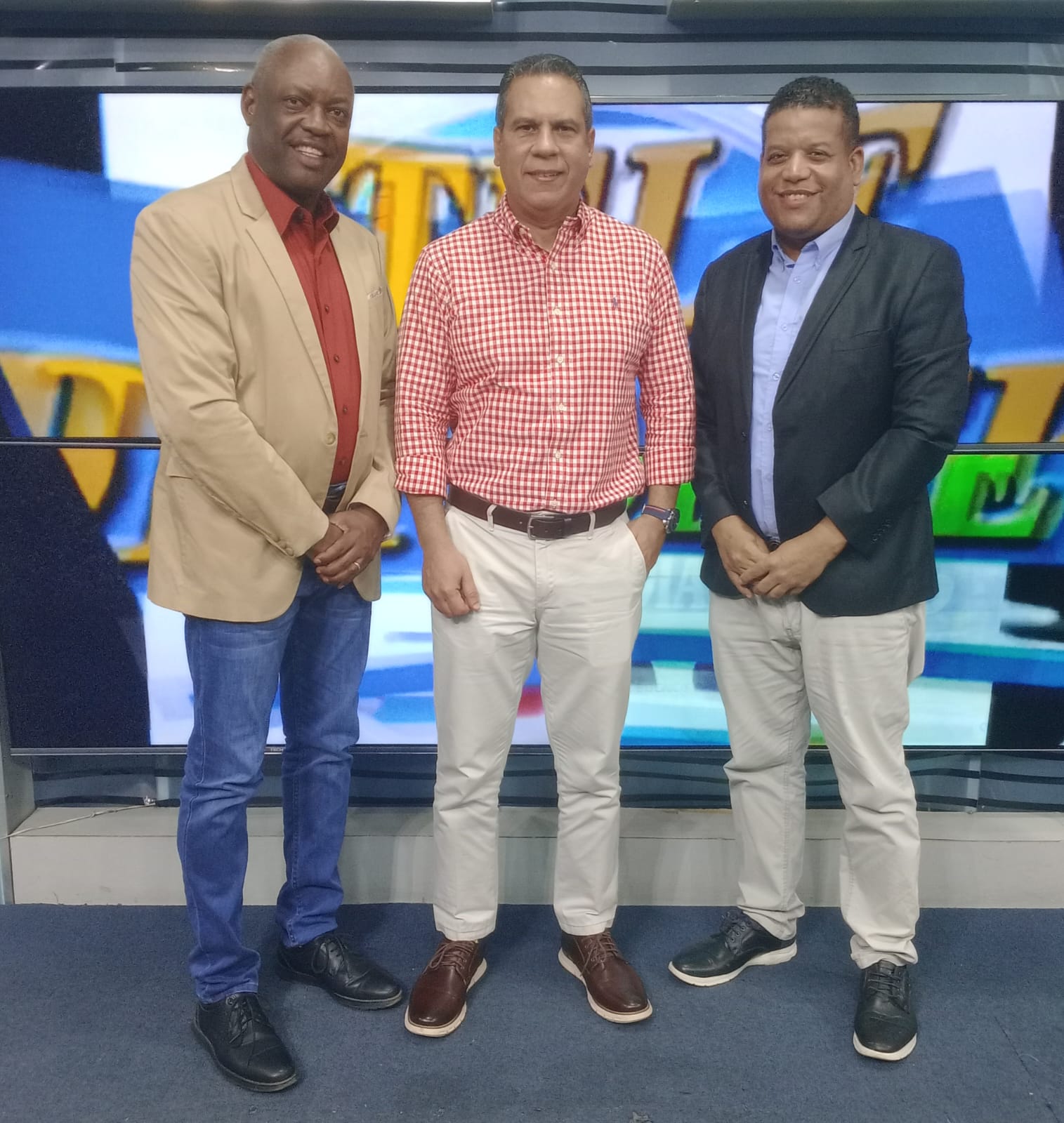 De los spikes al micrófono: José Antonio Mena narra su salto del béisbol a la crónica deportiva