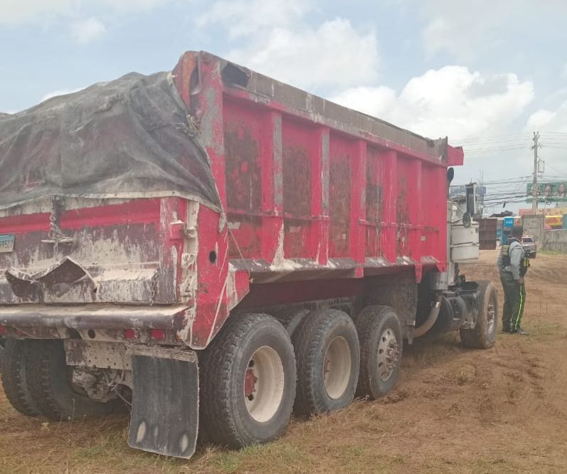 DIGESETT detiene a conductor de camión tras peligrosa persecución en zona restringida