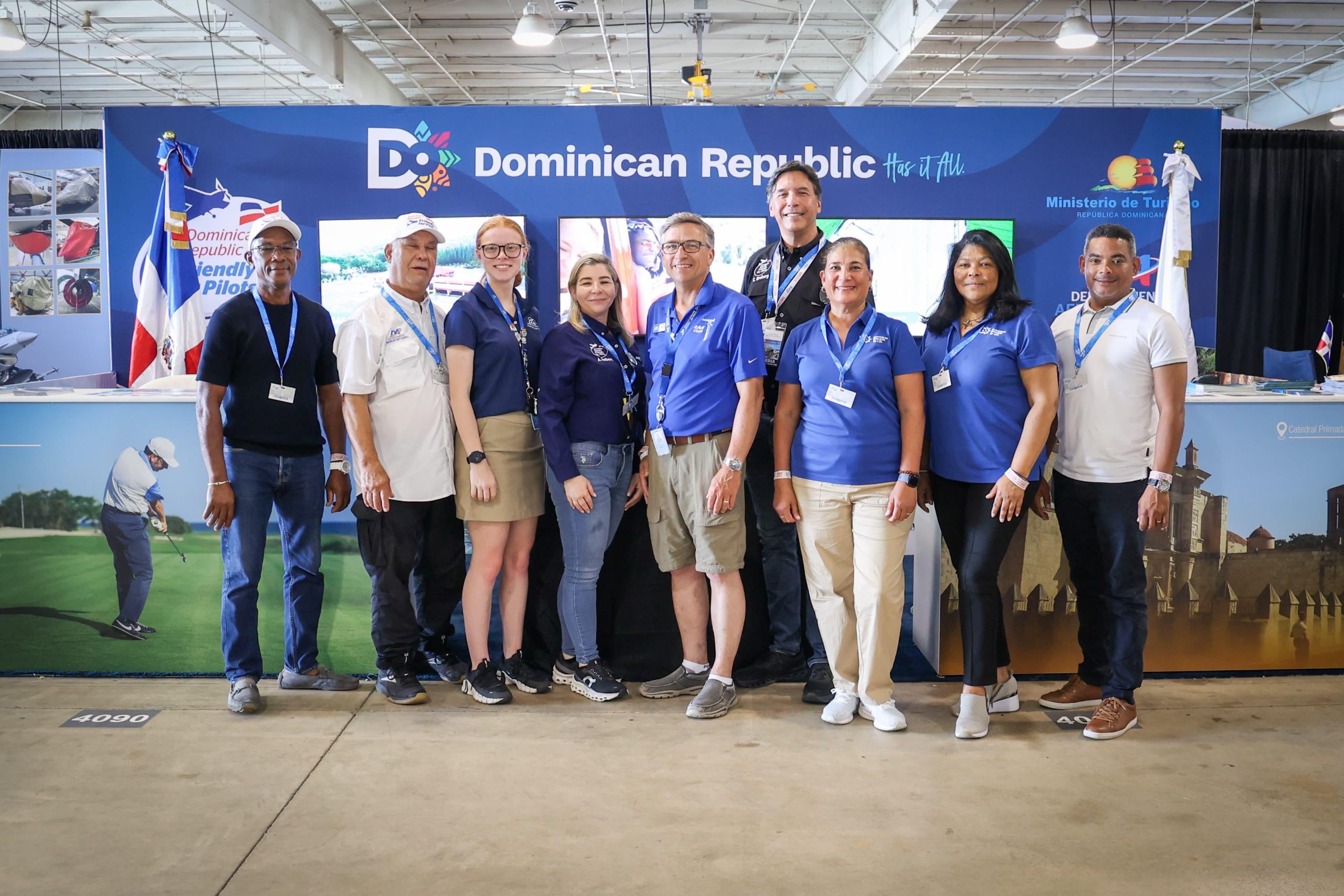 RD cautiva en la feria aérea más grande del mundo