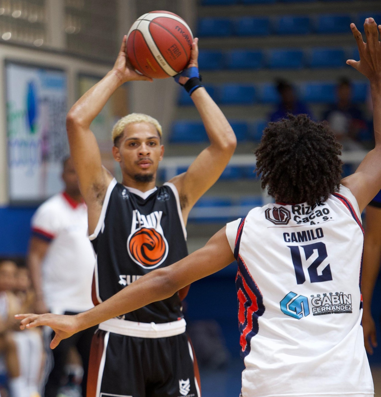 Fénix de Santiago consigue su sexta victoria y se afianza en la cima del Norte