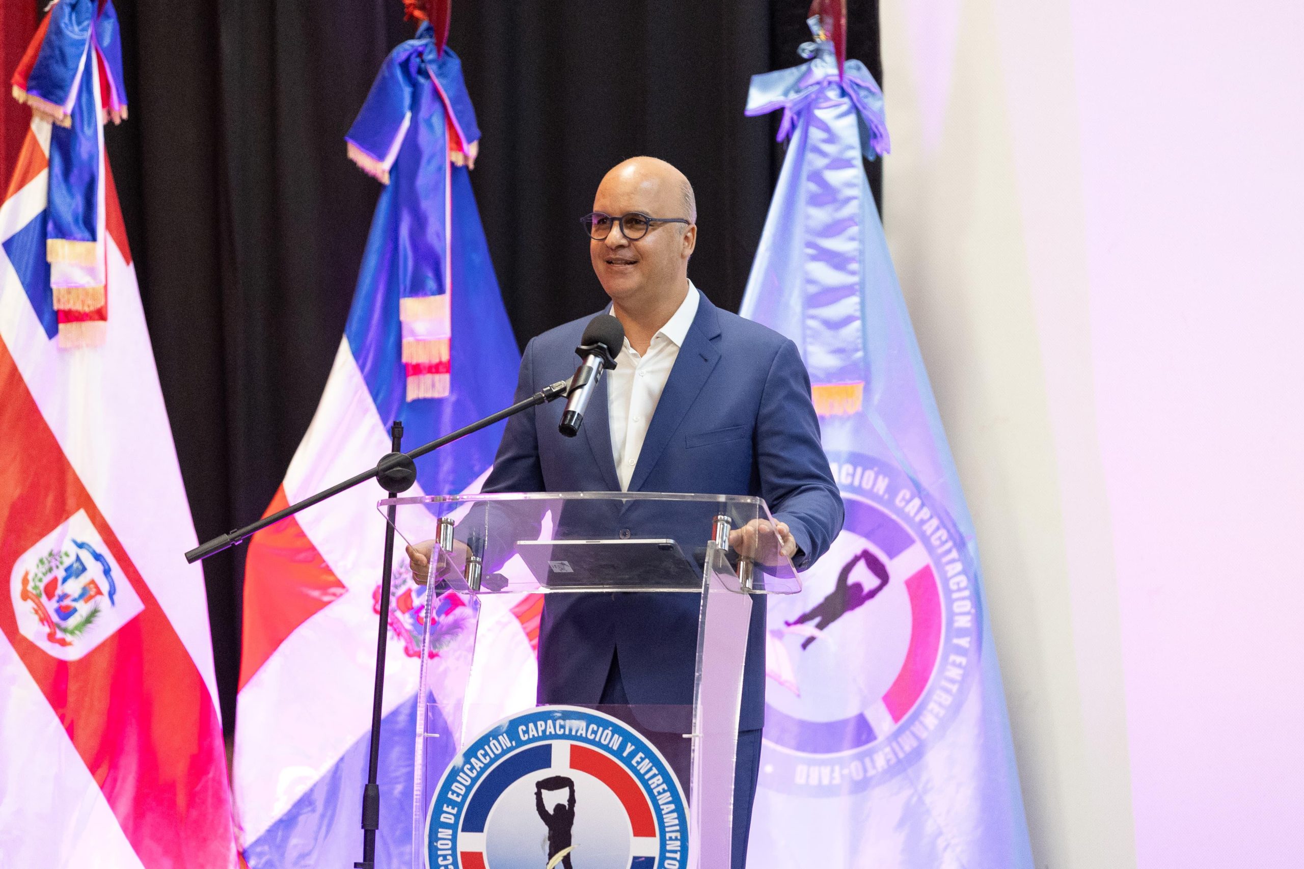 Aviación civil, clave en el crecimiento económico y turístico del país