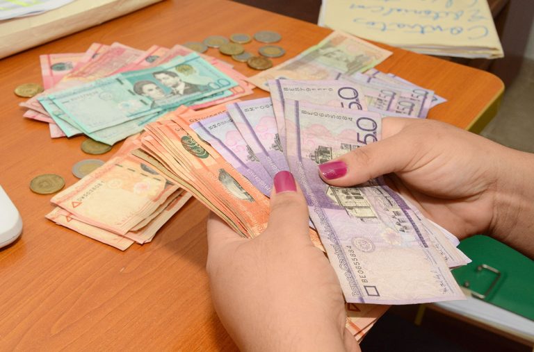 Comercio se resiente por falta de circulante y altos intereses