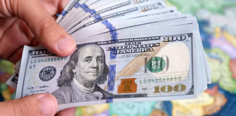 Dólar se cotiza sobre los RD$60 este viernes, según el Banco Central