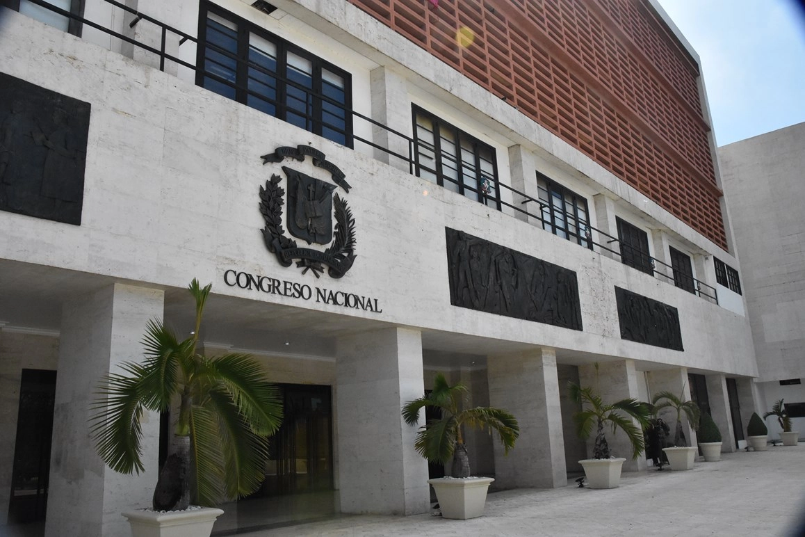 Abinader extiende legislatura para destrabar reformas clave