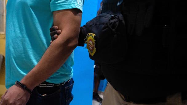 Extraditan a dominicano acusado de traficar metanfetaminas en EE.UU.