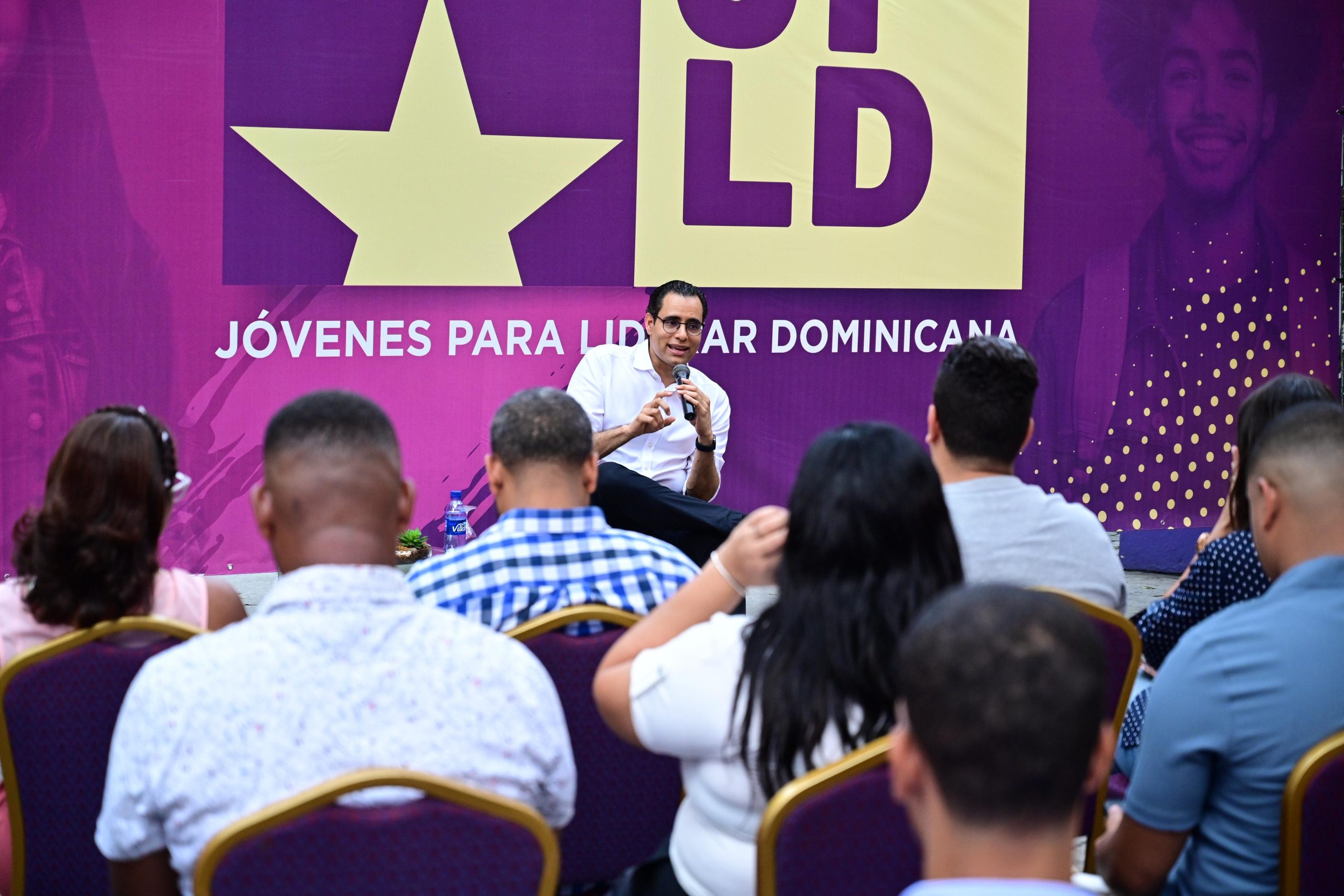 Juan Ariel Jiménez: jóvenes deben liderar el cambio hacia una mejor sociedad