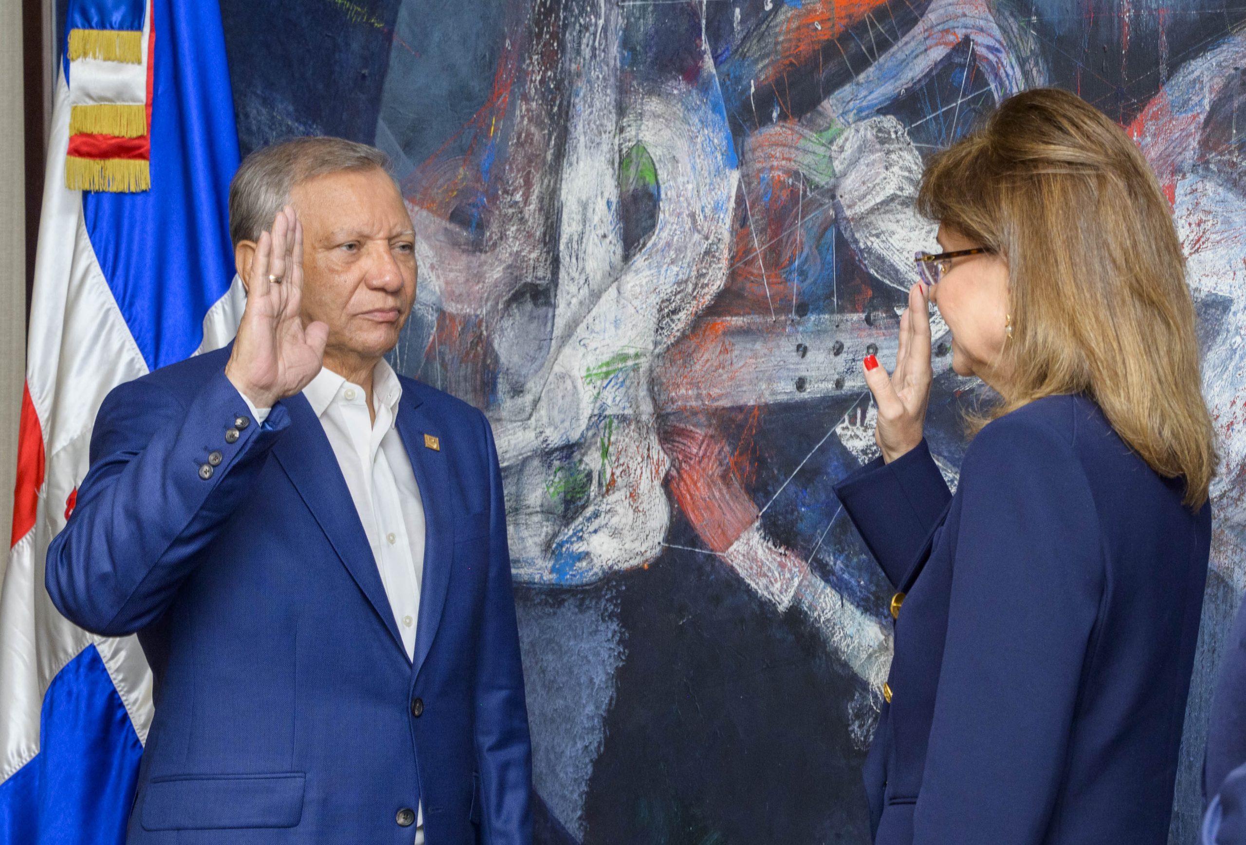 Leonardo Aguilera juramentado como nuevo presidente ejecutivo de Banreservas