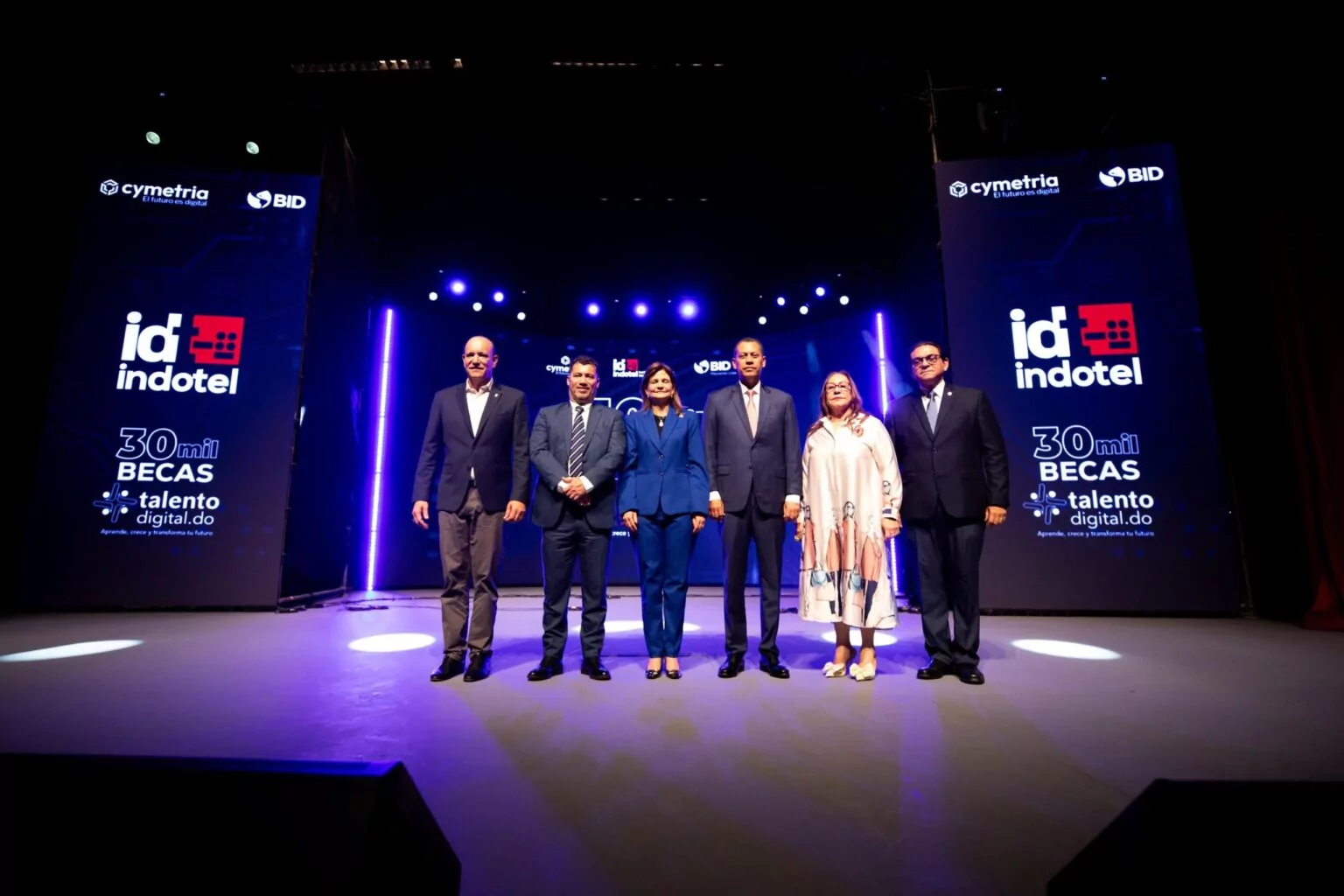 Indotel lanza 30 mil becas para formación en Talento Digital RD