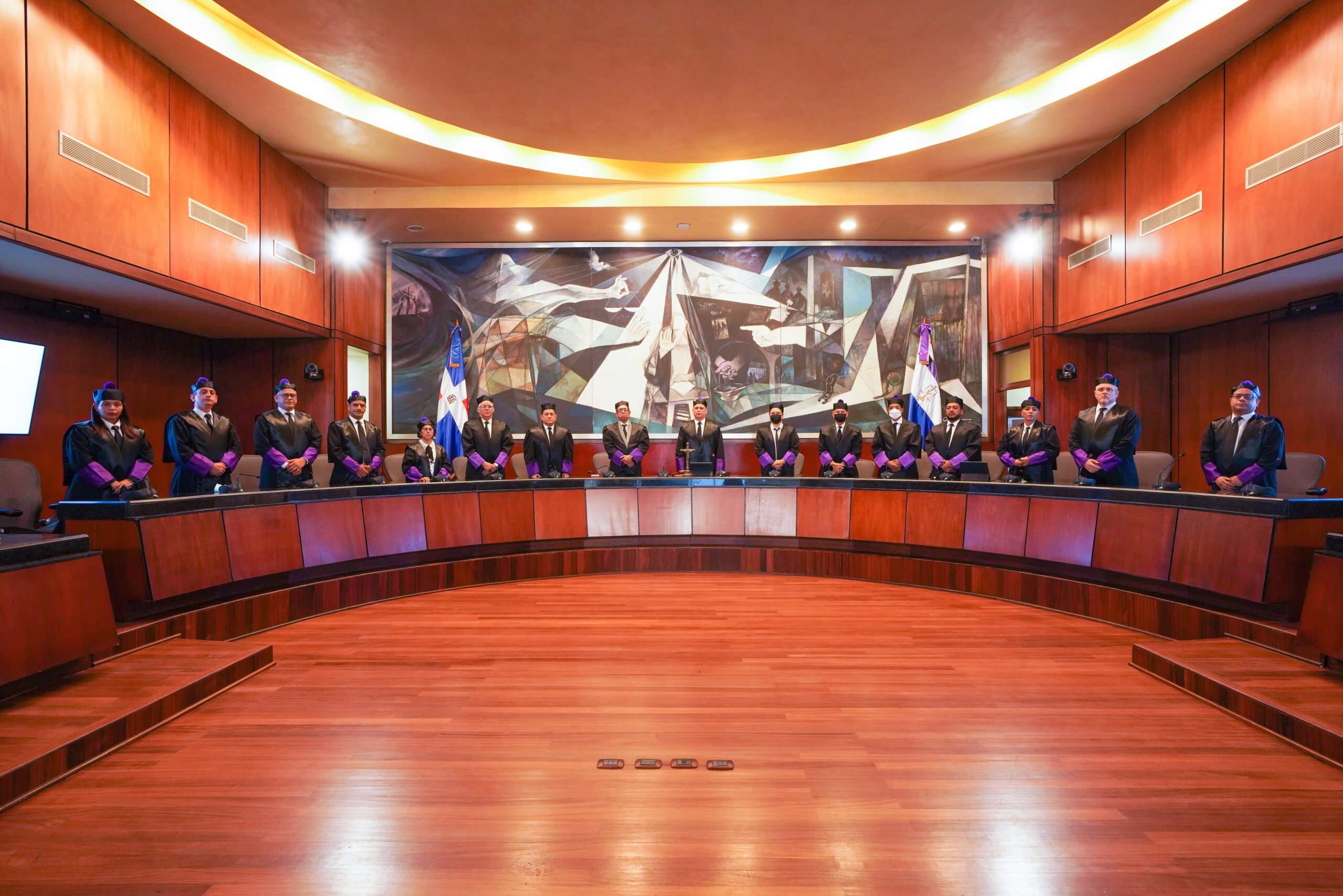 Suprema Corte valida reglamento que amplía acceso móvil en zonas remotas