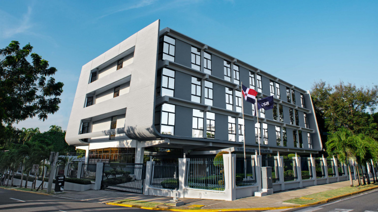 SB fortalece supervisión y protege usuarios financieros