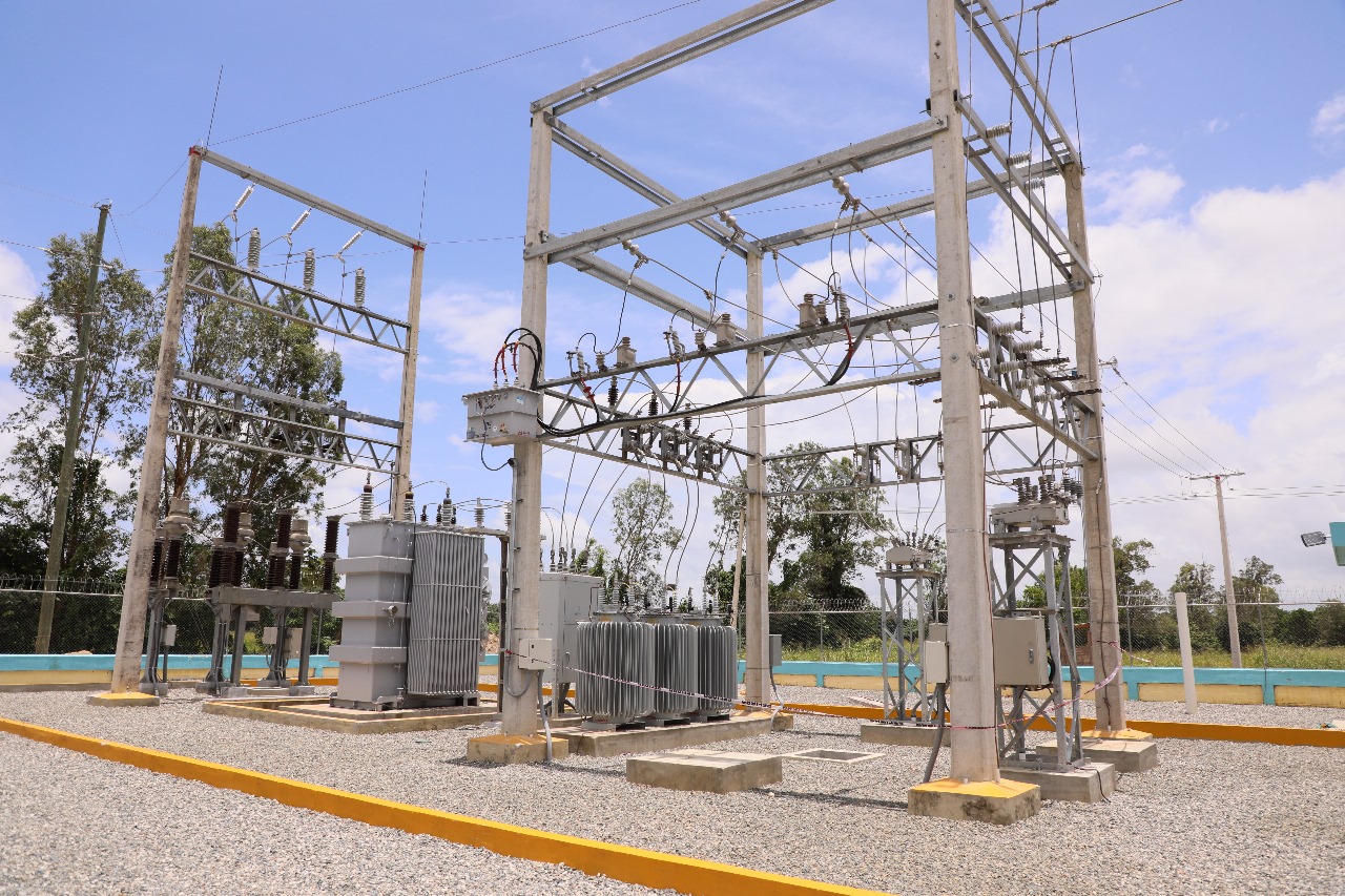 Edeeste energiza subestación que beneficiará a CCR Las Parras y comunidades vecinas