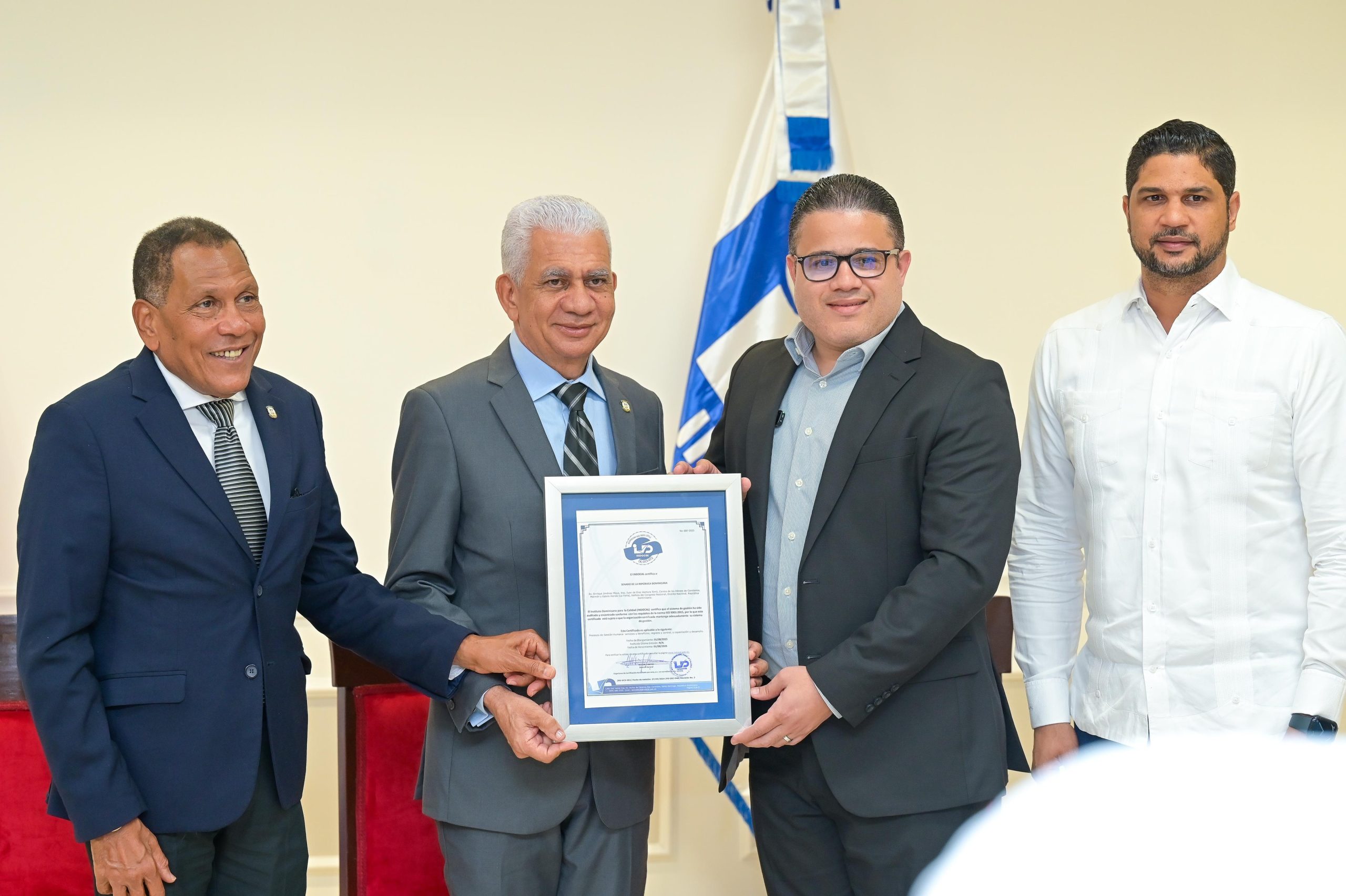 Senado recibe certificación ISO 9001-2015 en Gestión Humana