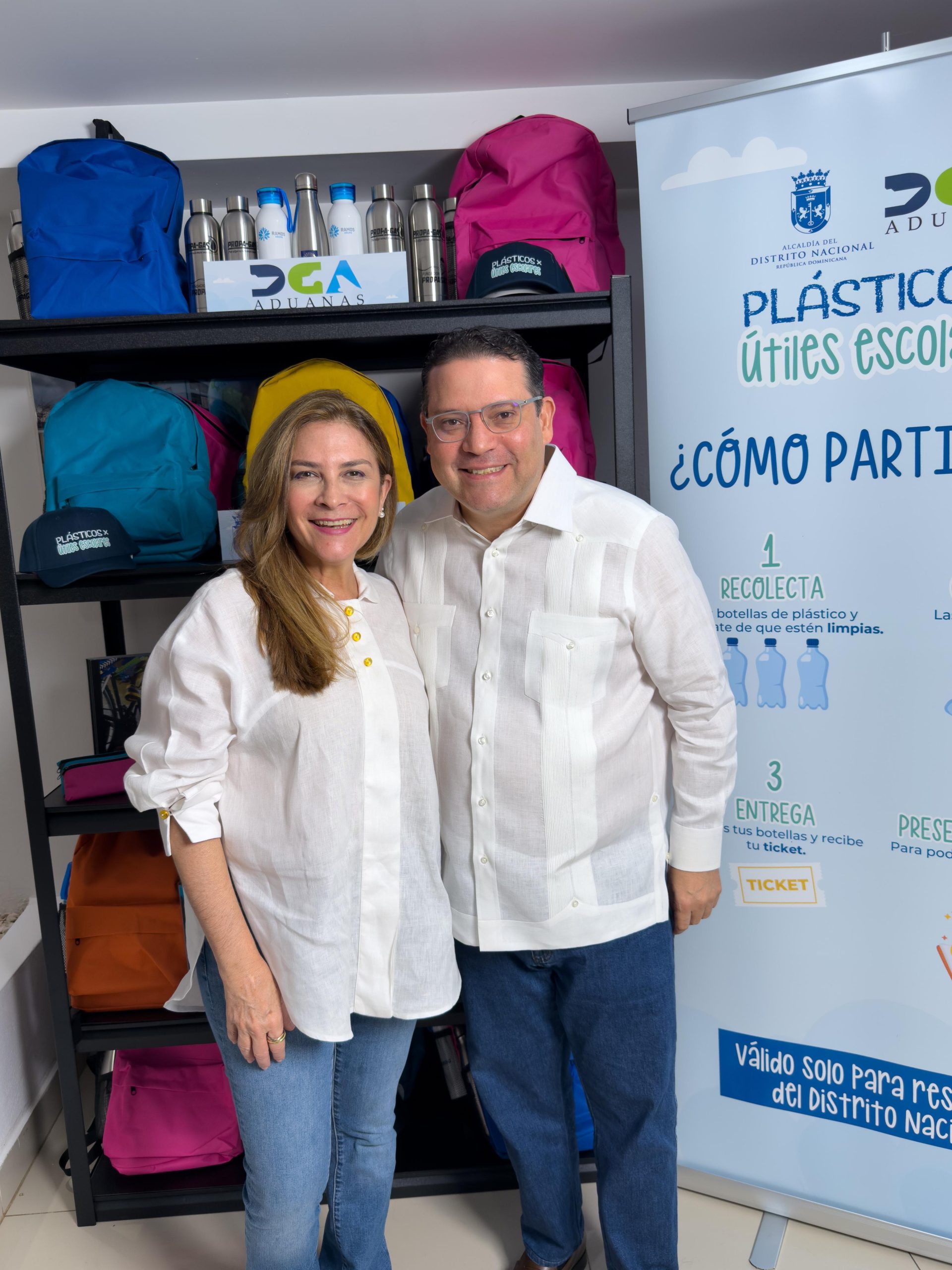 Carolina Mejía y Yayo Sanz convocan a jornada de intercambio de plásticos por útiles escolares