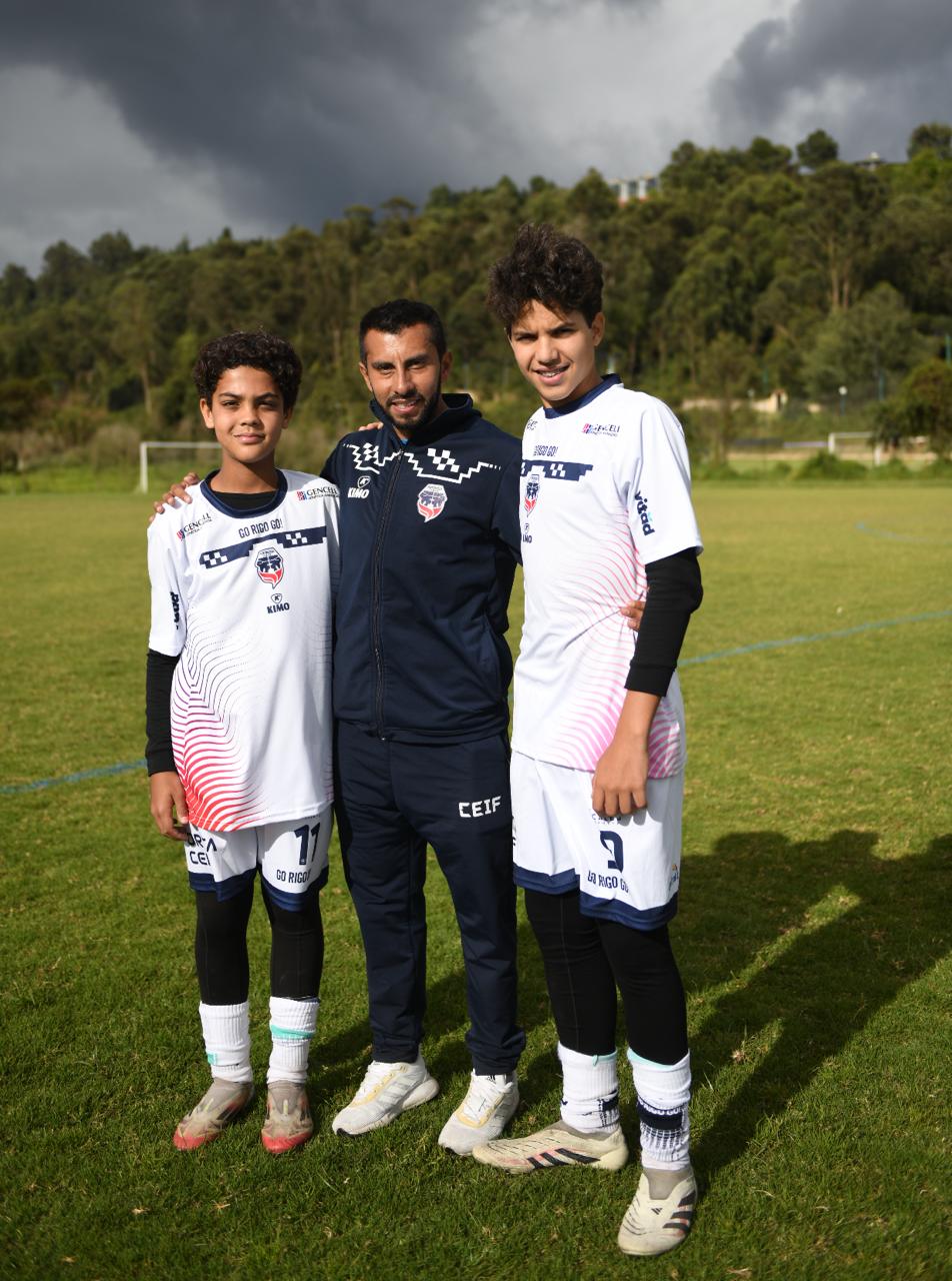 Jóvenes dominicanos completan pasantía en club de primera división de Colombia