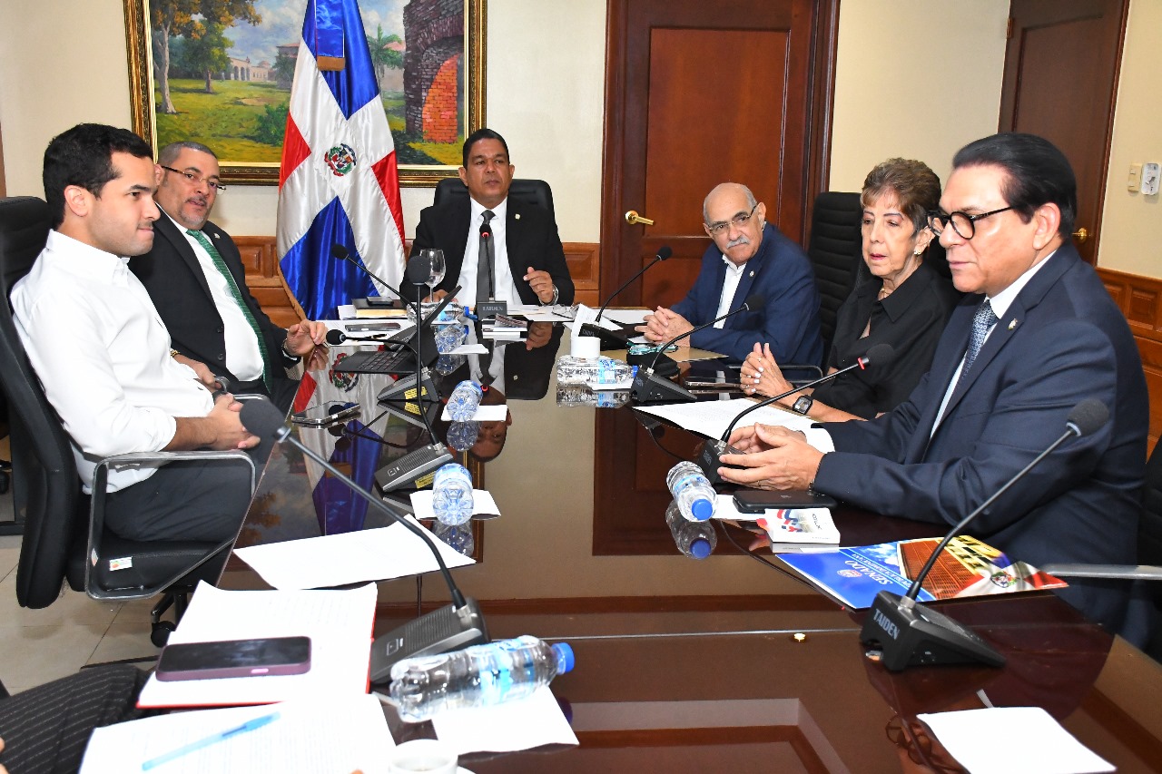 Senado avanza en proyecto para mejorar la Ley de Salud Mental