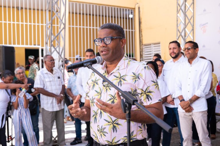 Propeep acerca servicios sociales a San Carlos y La Victoria