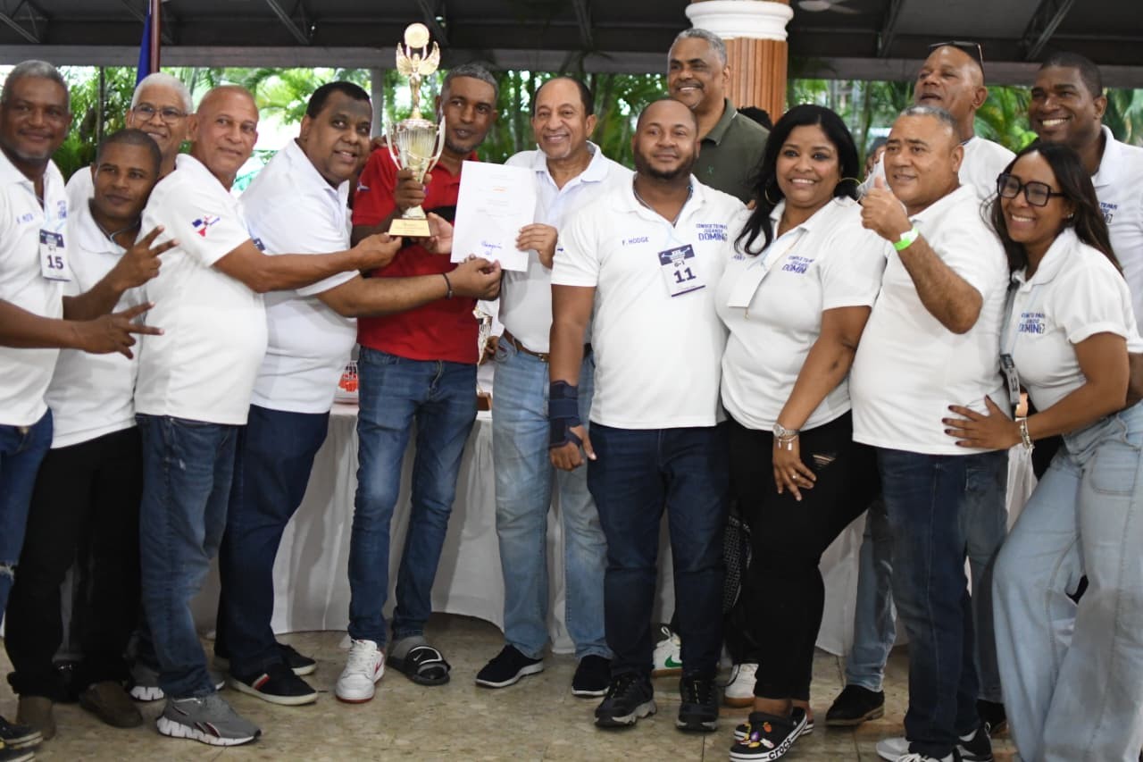 La Romana y La Fe conquistan XXX Copa Restauración de Dominó del club Los Prados