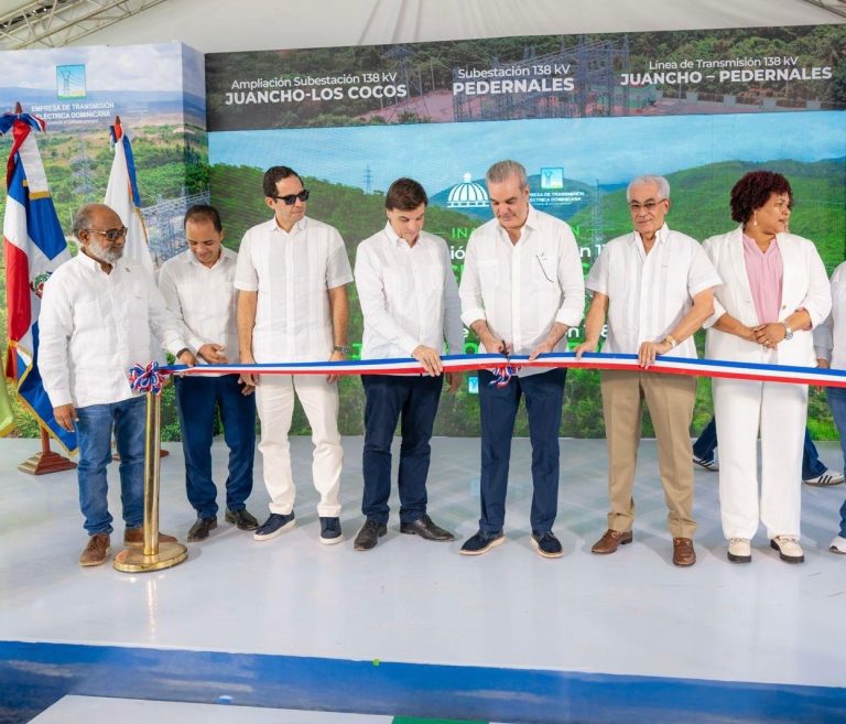 Inauguran nuevas subestaciones y línea de transmisión en Pedernales