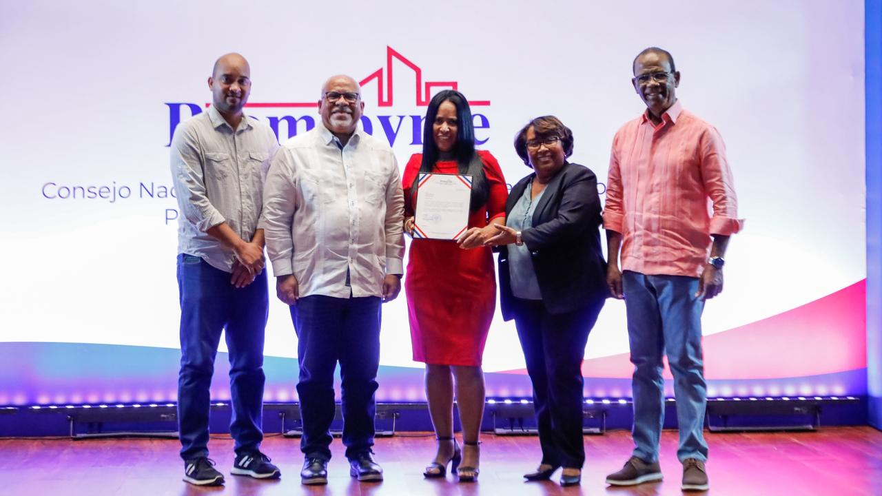 Promipyme entrega RD$53 millones a emprendedores de Barahona