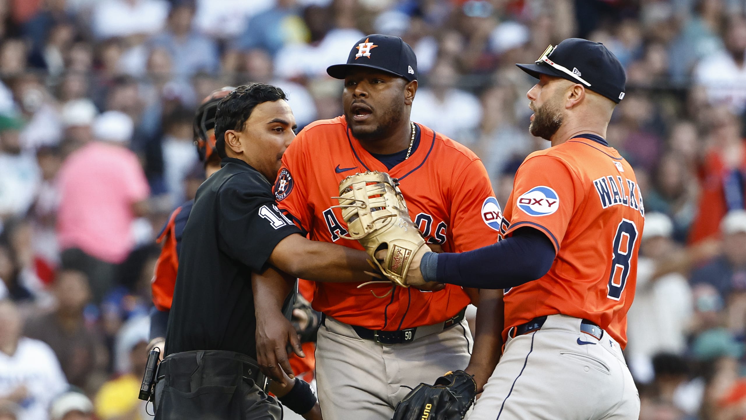 Astros acusan a Red Sox de robar señas y se vacían las bancas