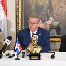 Piden prisión preventiva por robo de anillos históricos del Instituto Duartiano