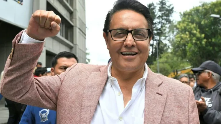 Fiscalía de Ecuador presenta cargos por asesinato de Villavicencio