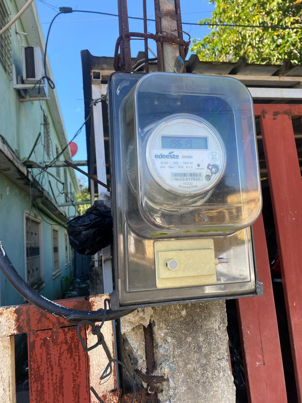 Crecen reclamos por alta facturación eléctrica en Santiago