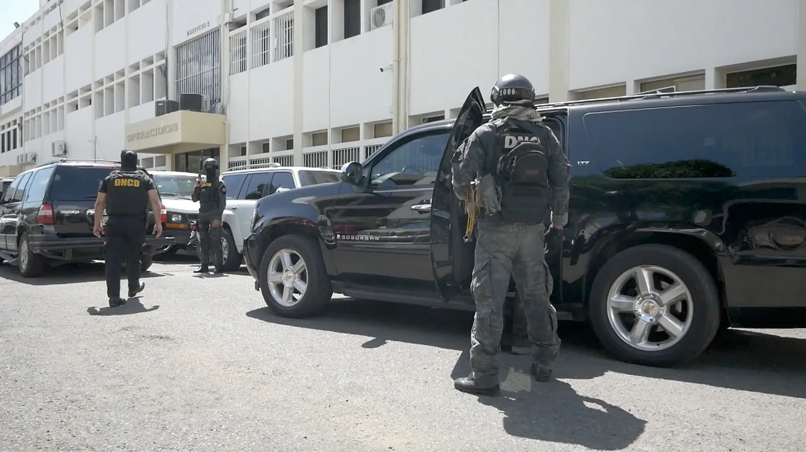 Extraditan a dos dominicanos acusados de narcotráfico hacia Estados Unidos