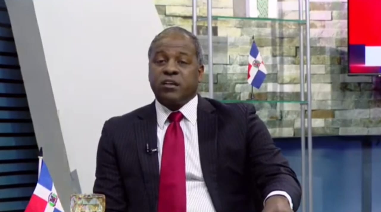 Rafael González critica gestión de salud bajo dirección de Mario Lama