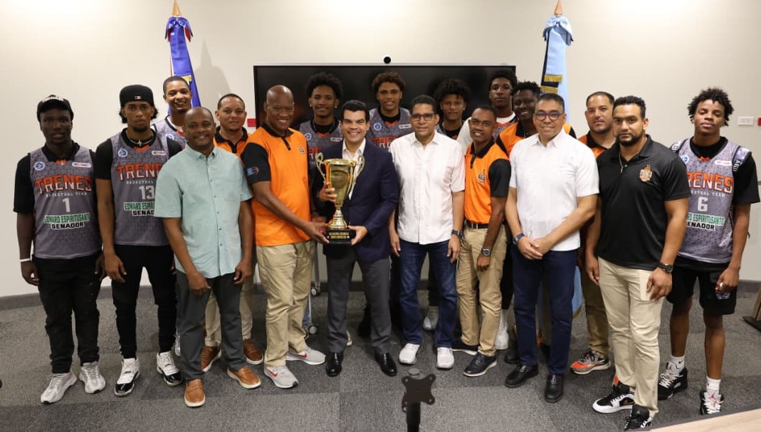 Wellington Arnaud recibe a los campeones Trenes del Este de la LND U22