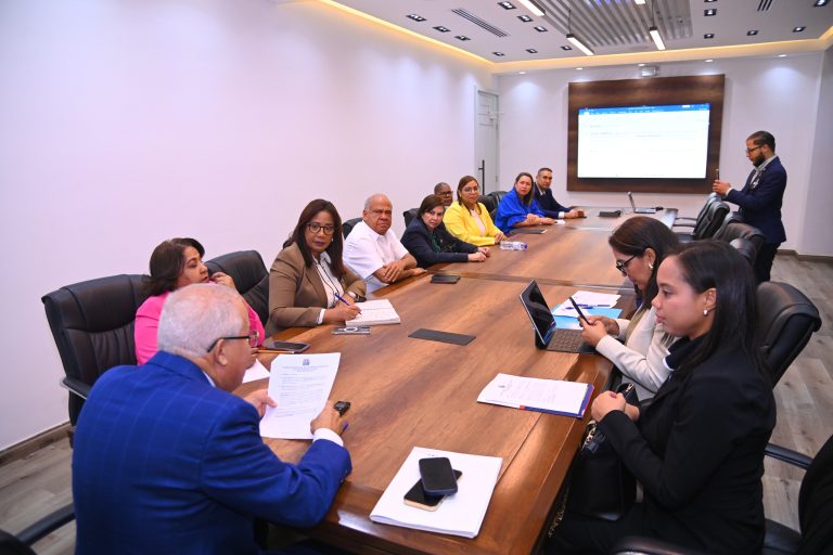 Diputados analizan creación de aulas hospitalarias para estudiantes en centros de salud