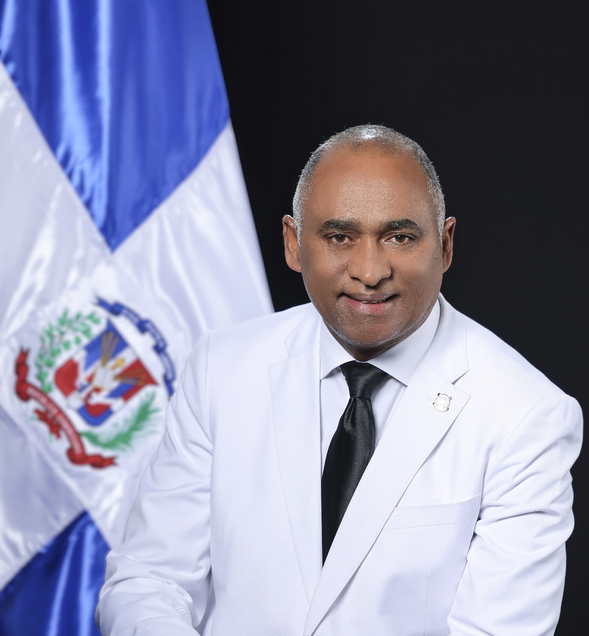 Senado avanza en titulación de Salinas sin afectar Dunas de Baní