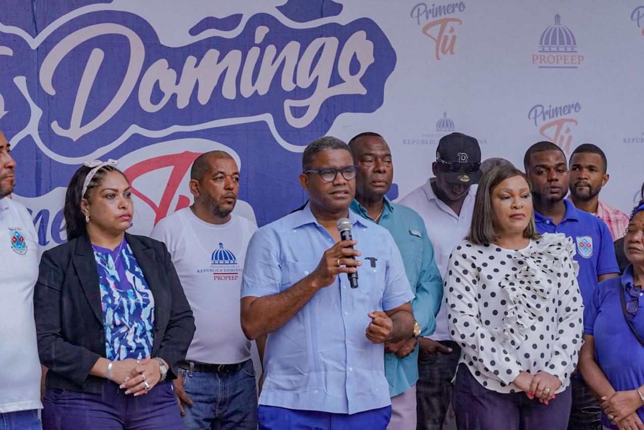 Bajo la lluvia, Jornada “Primero Tú” lleva servicios sociales a La Caleta