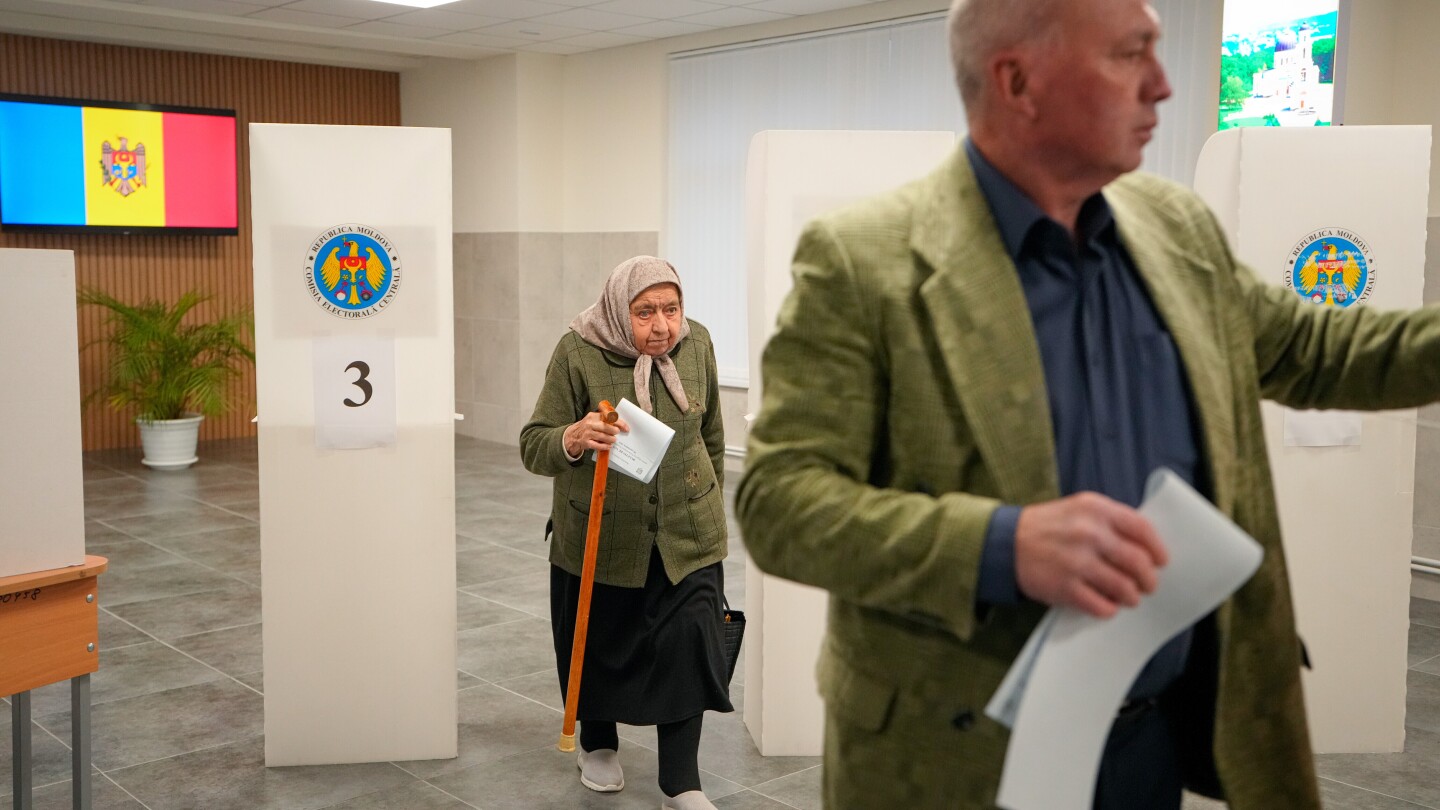 Moldavia vota entre Rusia y la Unión Europea