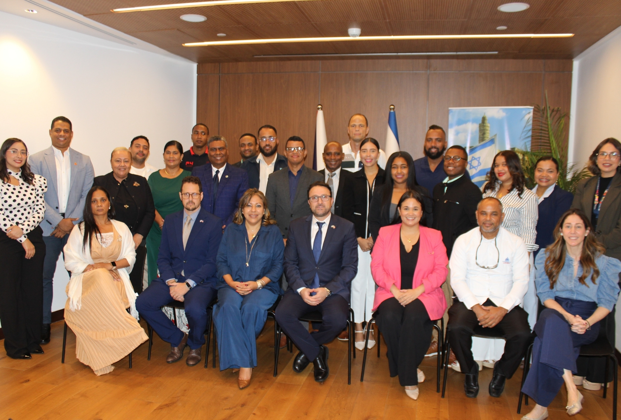 RD participa en curso internacional de manejo de emergencias en Israel