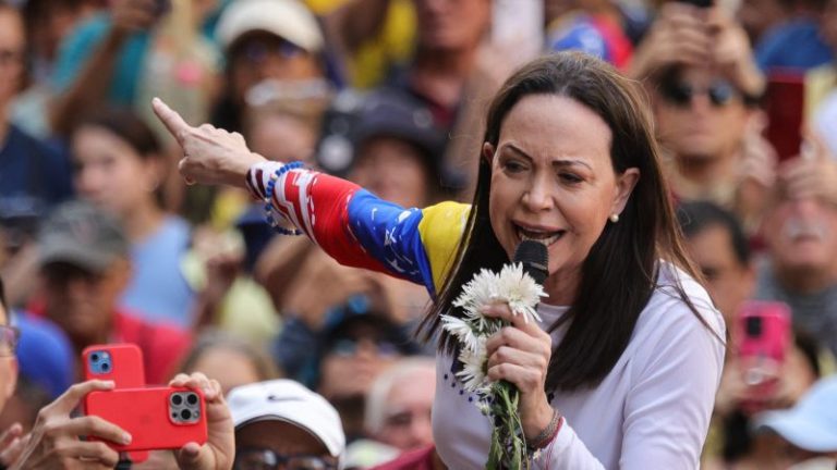 Luis Abinader felicita a María Corina Machado por Premio Nobel de la Paz