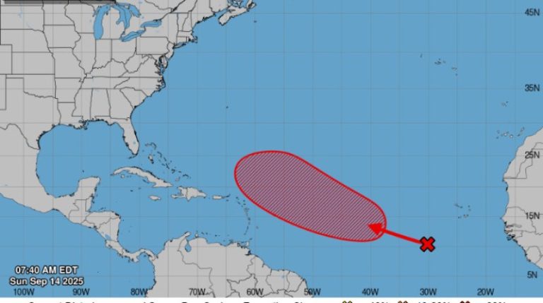 Indomet vigila posible ciclón tropical y COE emite advertencias costeras