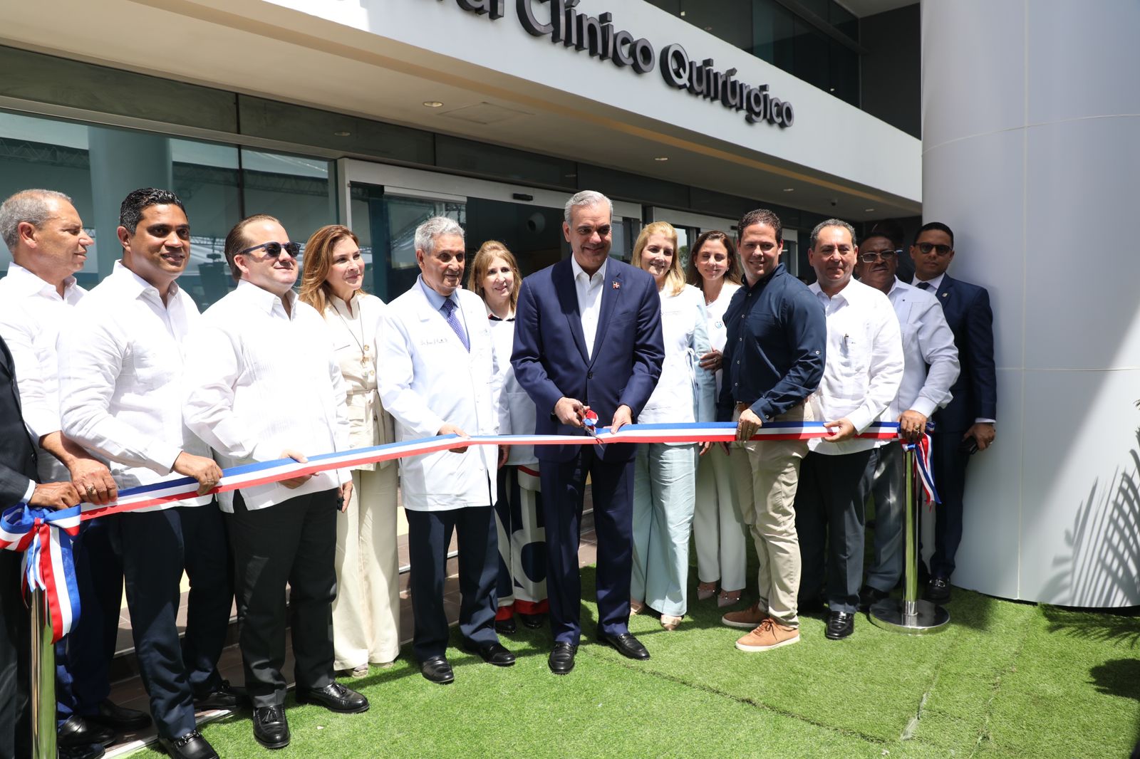 Abinader inaugura hospital José Joaquín Puello, referente de salud en el Caribe