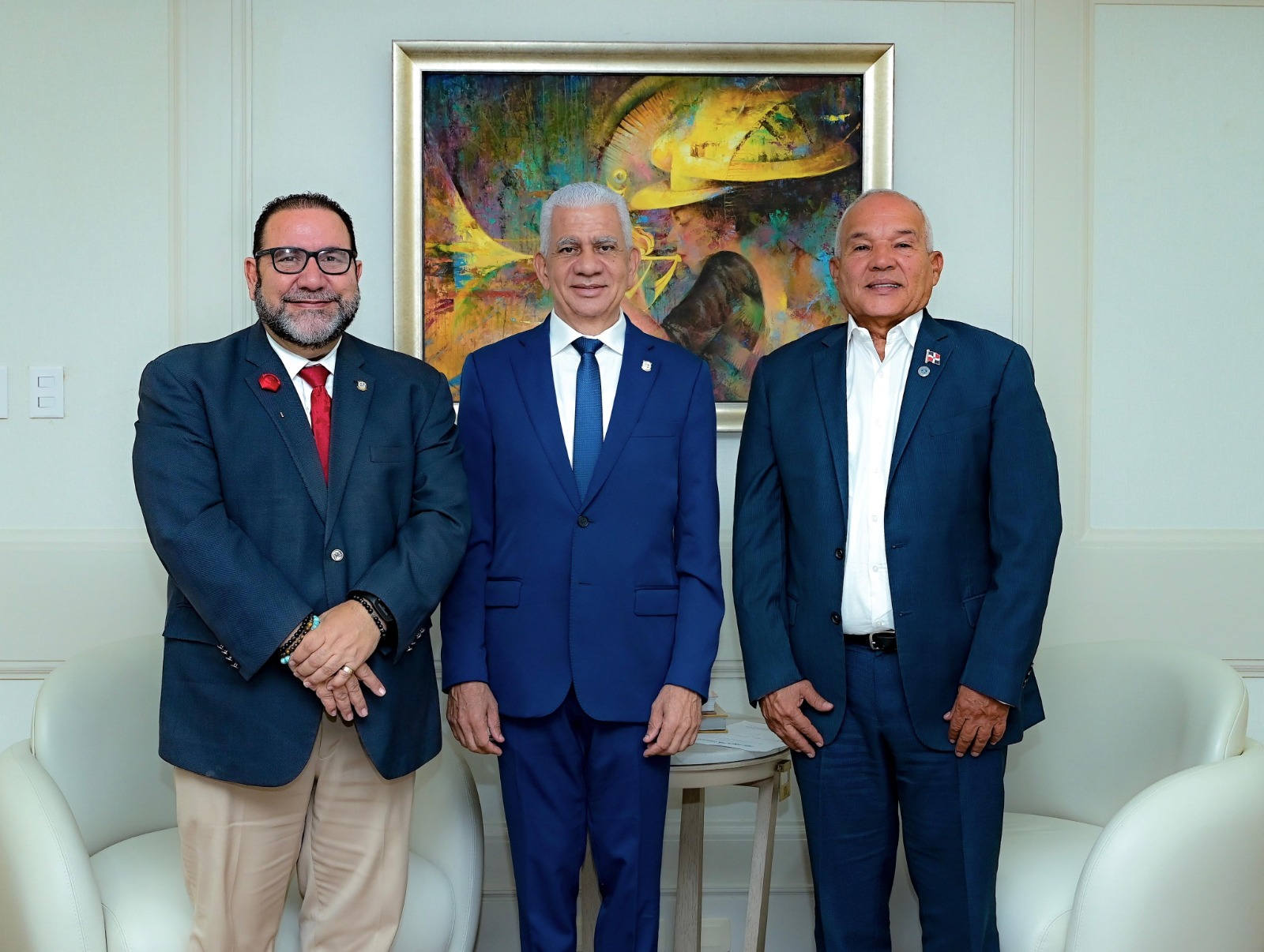 Ricardo de los Santos gestiona soluciones al problema de agua en Jima-Fantino