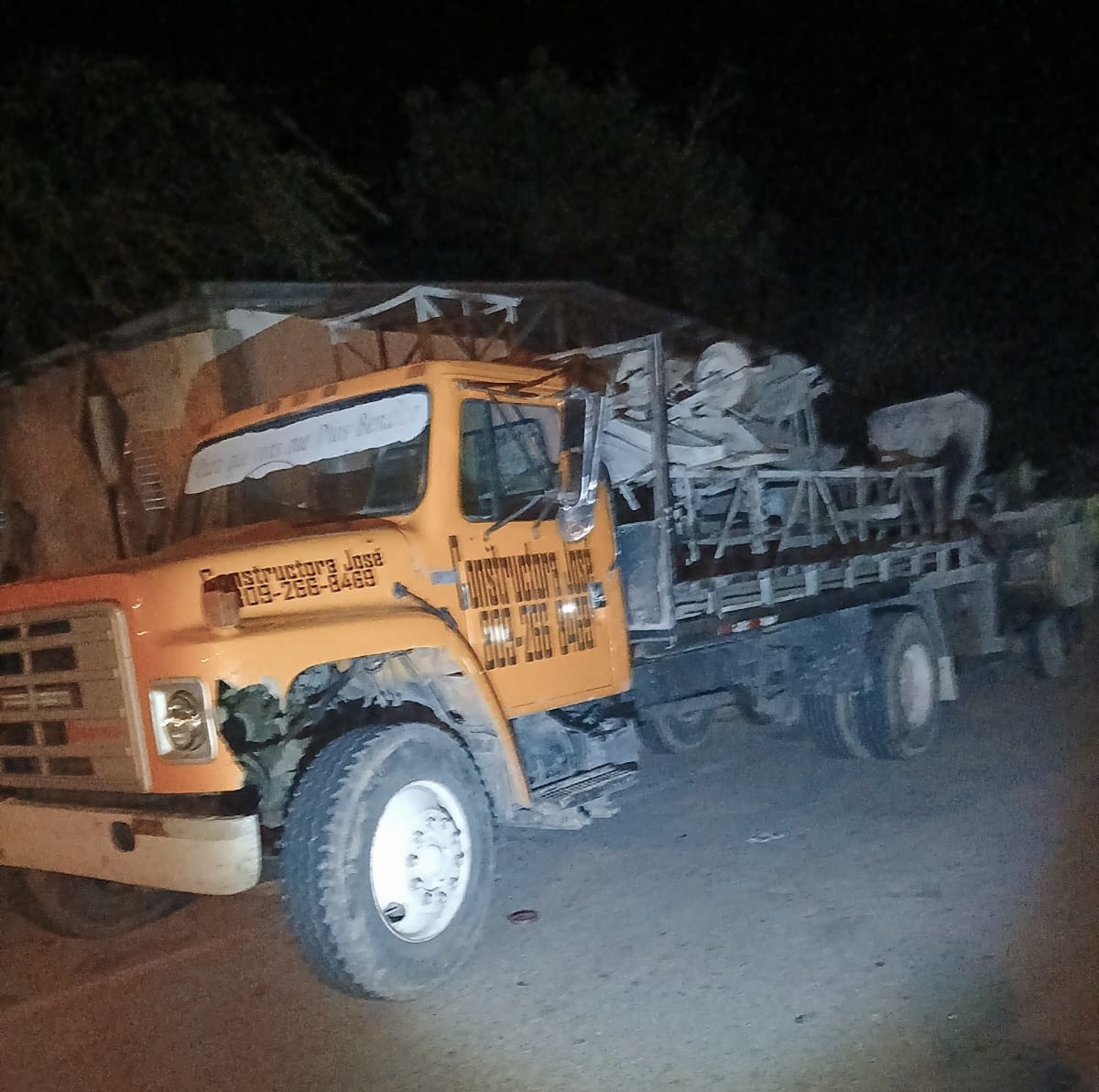 Ejército detiene en Elías Piña camión que transportaba haitianos de forma clandestina