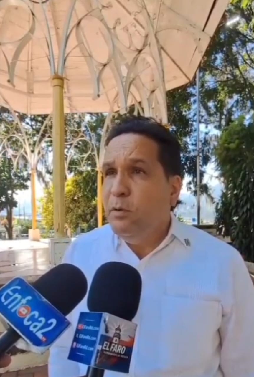 Diputado valora remodelación del parque de Constanza y pide más inversiones para La Vega