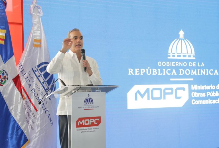 Abinader inaugura paso a desnivel en Santo Domingo Oeste