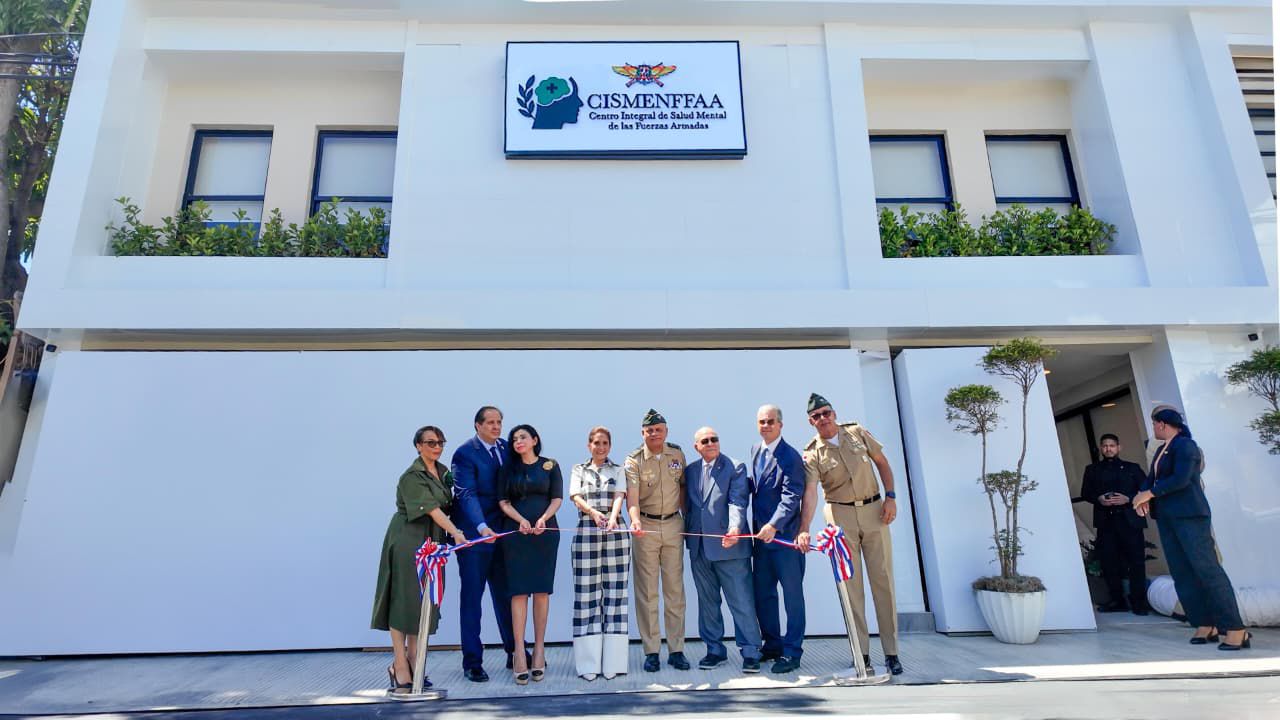 Fernández Onofre inaugura centro pionero de salud mental para militares
