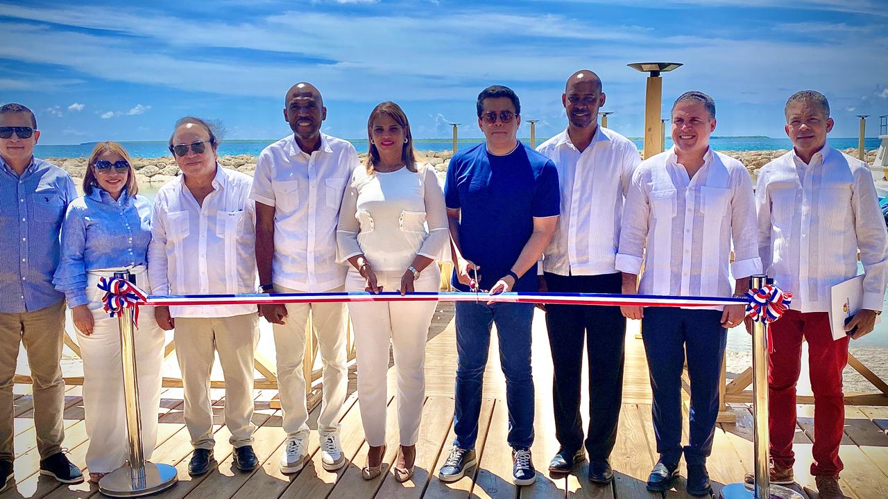 David Collado entrega moderno muelle turístico en Caleta con inversión superior a RD$34 millones