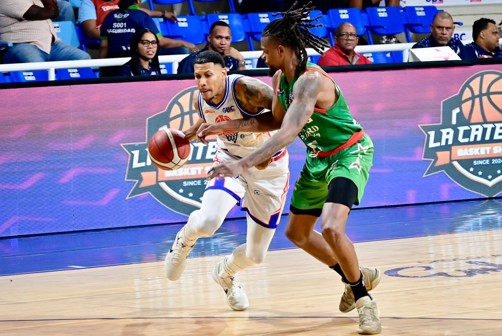 San Lázaro se consolida en la cima del Grupo B tras vencer dramáticamente a Bameso en el TBS Distrito 2025