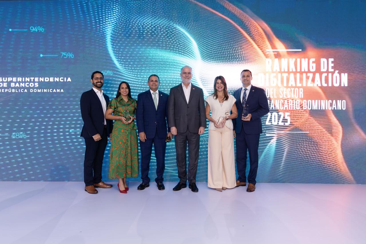 Banreservas recibe Oro en digitalización bancaria en RD