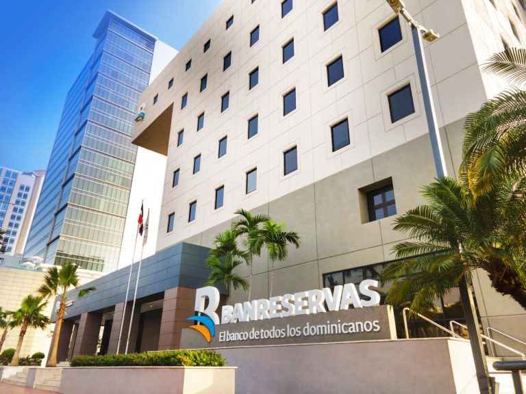 Banreservas pospone Expomóvil 2025 por efectos de la tormenta Melissa