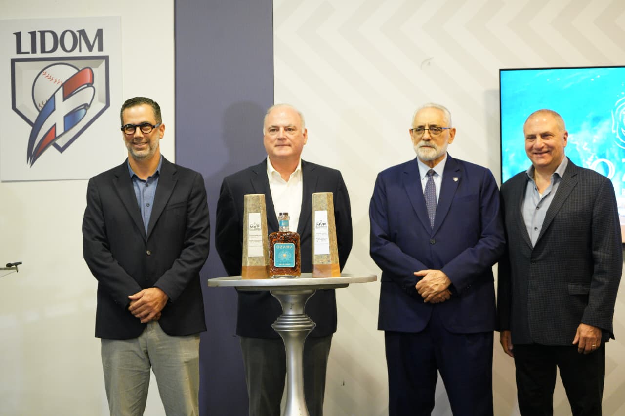 LIDOM presenta a Ron Ozama como patrocinador oficial y del premio MVP de la Semana